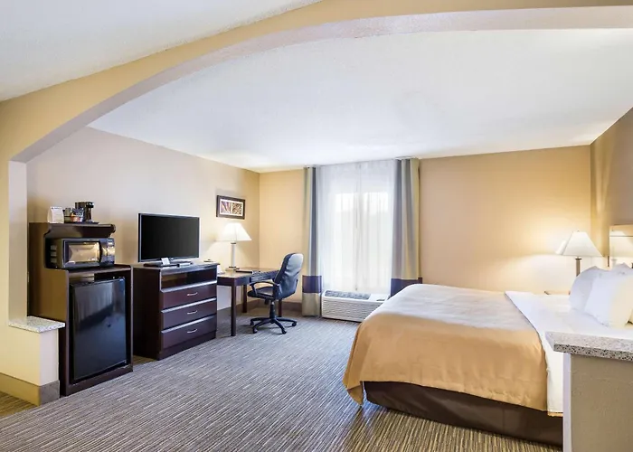 Quality Inn I-70 Near Kansas Speedway